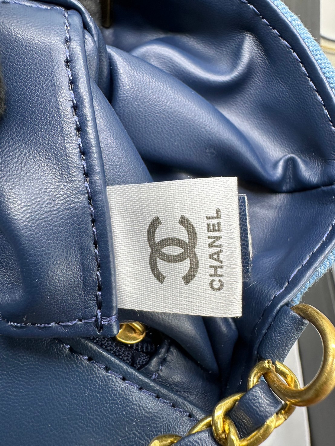 8" CHANEL Flap Bag Denim / Chanel Classic Handbag Blue Washed Denim & Gold-Tone Metal กระเป๋าทรงคลาสสิคเดนิม