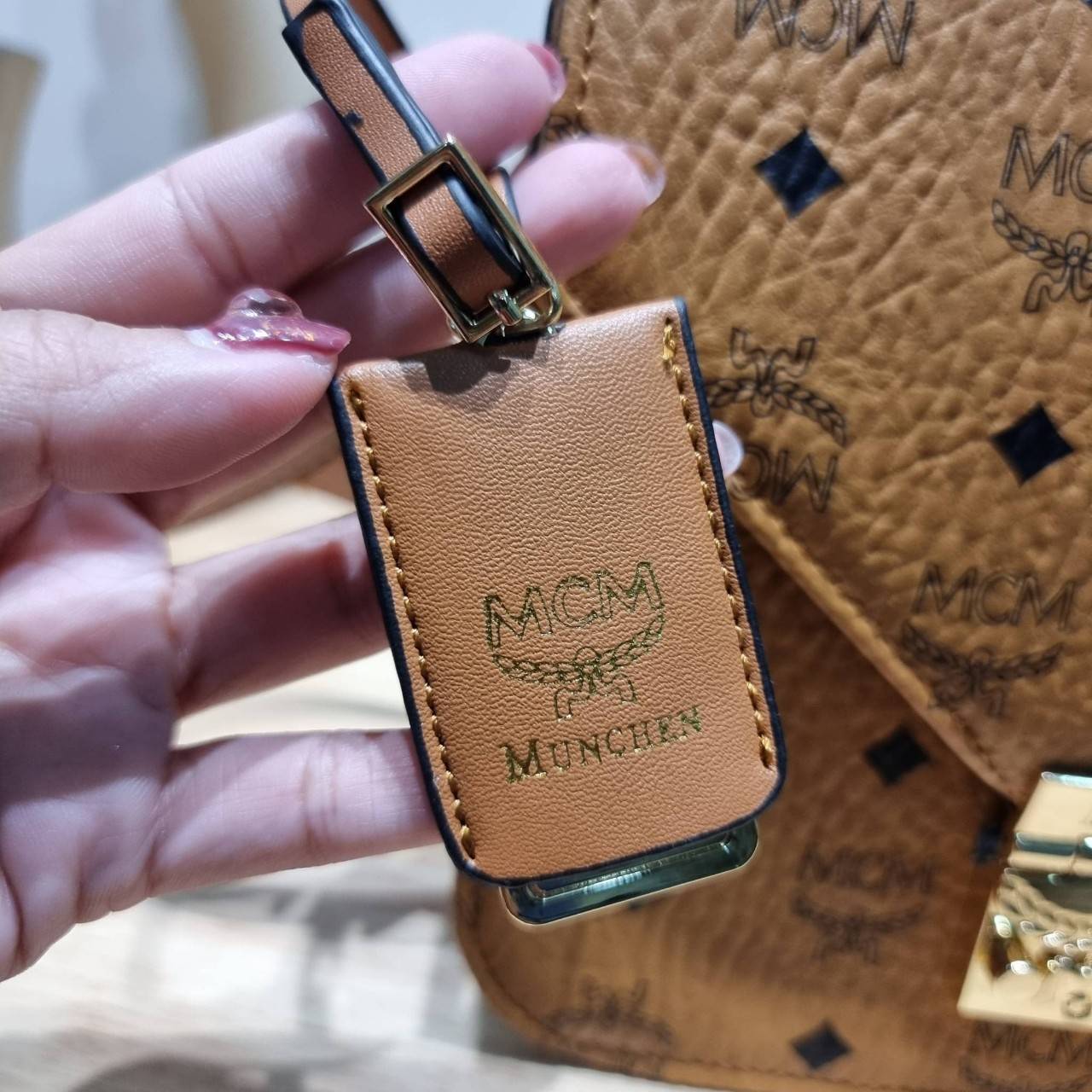 M.C.M PATRICIA SHOULDER BAG IN VISETOS กระเป๋าสะพายไหล่/ข้าง ดีไซน์ได้อย่างมีสไตล์ เกรดออริ สลับแท้ 1:1 ใช้งานต่างประเทศได้ ภาพถ่ายจากงานขายจริง