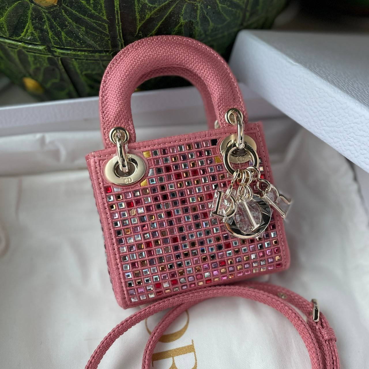 Micro Lady Dior Bag Dark Pink Metallic Canvas Embroidered with Multicolor Crystals เกรดใช้งานสลับใบจริงได้ เทพออริจินอล เป็นรุ่นสั่งทำพิเศษ ภาพสินค้าถ่ายจากงานขายจริงใช้งานต่างประเทศได้
