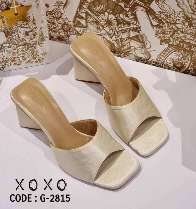 รองเท้า สไตล์ ZARA งานสวม สวย หรู่ วัสดุผ้าซาติน ส้นทรง 3 เหลี่ยม ใส่สบาย น้ำหนักเบา แมทส์ชุดง่าย