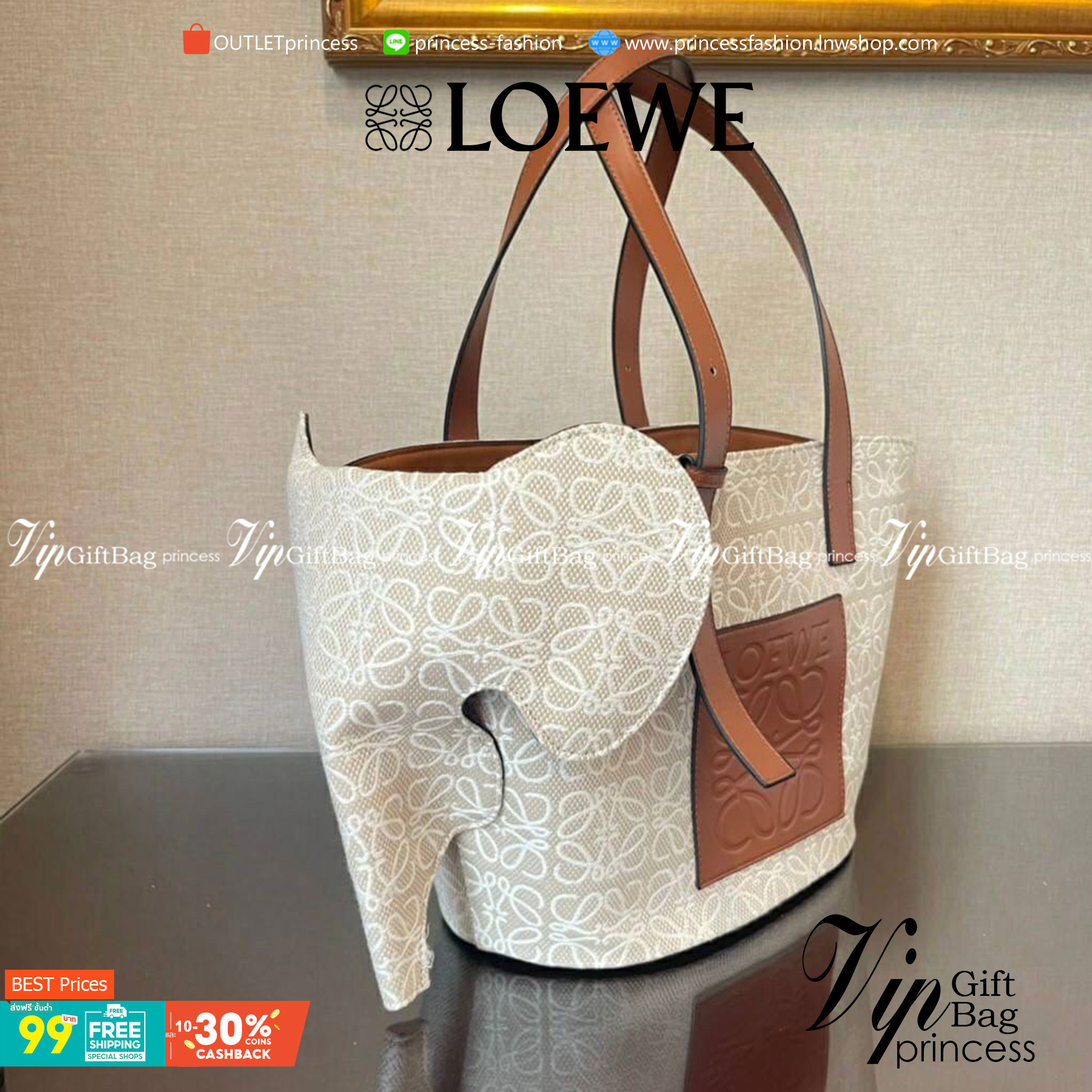 LOEWE Canvas Elephant Bag In Anagram Print คอลเลคชั่นใหม่ล่าสุดเลยค่ะ น้องช้างน่ารักมากมาย งานแบรนด์หรูจากประเทศสเปน โลเอเว่ (LOEWE) กระเป๋ารูปทรงช้างเป็นเหมือนหนึ่งในซิกเนเจอร์ของแบรนด์ ดีไซน์คงเอกลักษณ์วัสดุ Anagram Canvas Jacquard Fabric ผสมผสานกับหนัง