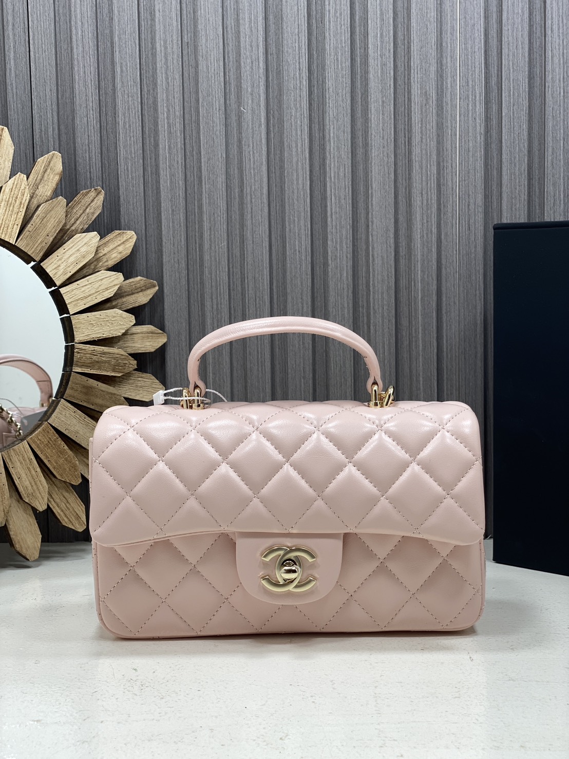 ORI หนังแท้ | CHANEL Classic Flap Bag TopHandle 20cm กระเป๋าสะพายคคลาสสิกพร้อมหูจับ หรูหราระดับตำนาน สวยงามเหนือกาลเวลา