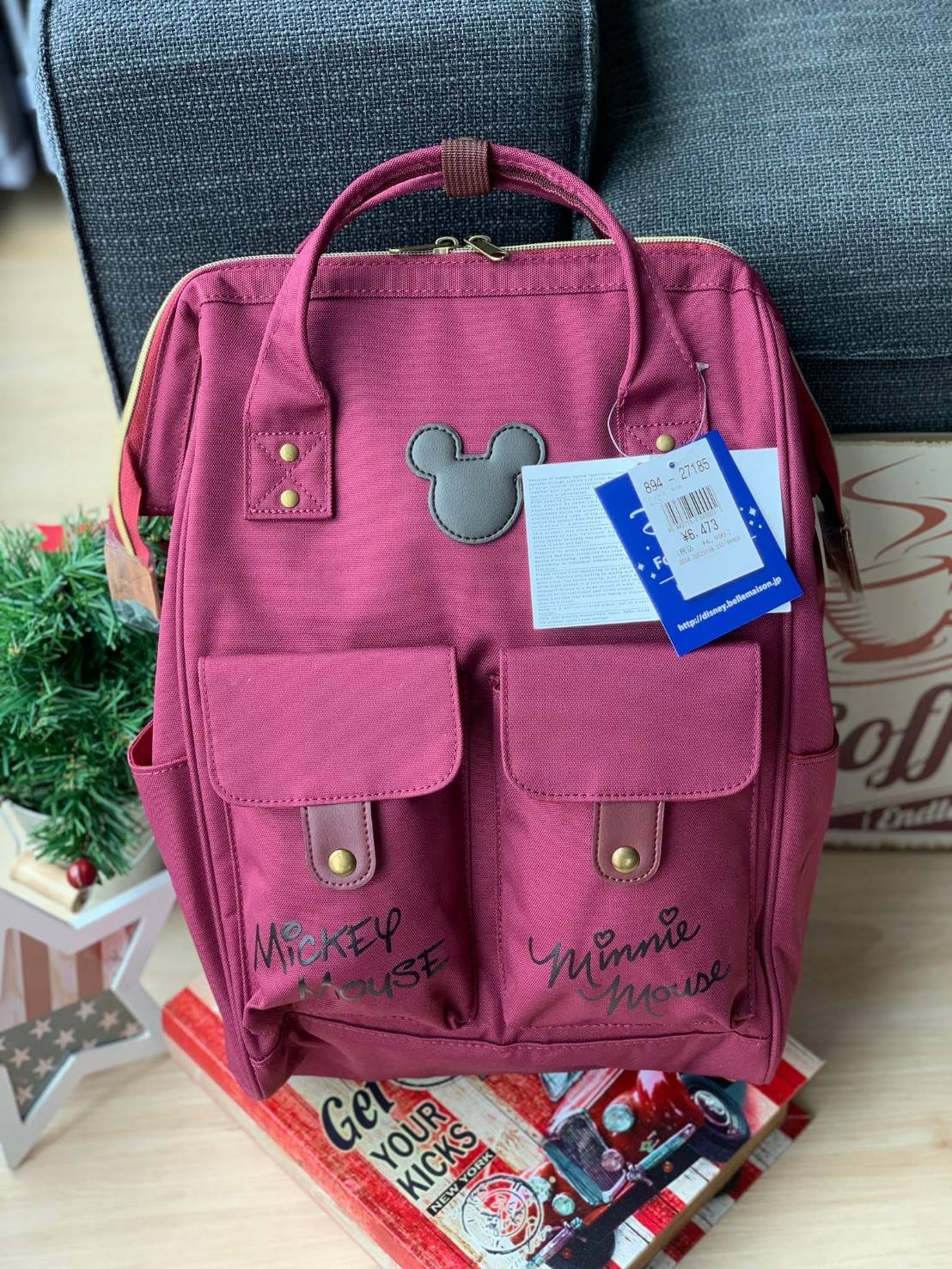 Belle Maison's Disney Fantasy Bags! รุ่น Classic Backpack จากBellemaison แห่งเดียวในประเทศญี่ปุ่น มีรูปโฉมและสไตล์ใช้งานคล้ายแบรนด์ Anello แต่งแต้มสีสันและลวดลายเพิ่มเติมลงบนกระเป๋าจากเหล่าการ์ตูนของดิสนีย์ เป็นรุ่นลิมิเตทสุดๆที่ออกมาไม่บ่อยเลยคร้า!!