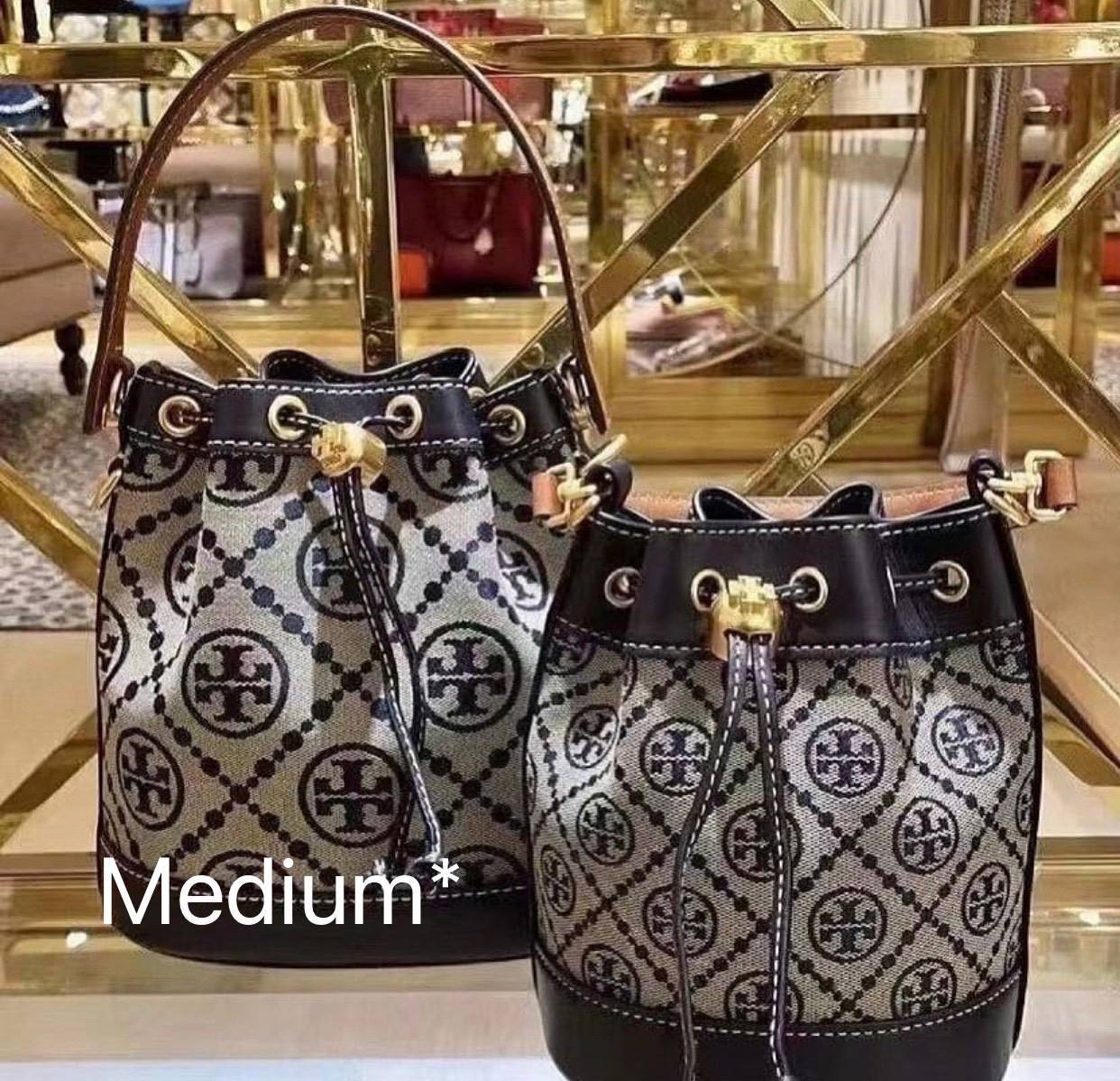 Medium Tory Burch T Monogram jacquard bucket bag เปิดตัวกระเป๋า T MONOGRAM รุ่นใหม่ล่าสุดจาก TORY BURCH ครั้งแรกกับโมโนแกรม ที่ได้รับแรงบันดาลใจมาจากโลโก้สุดคลาสสิก