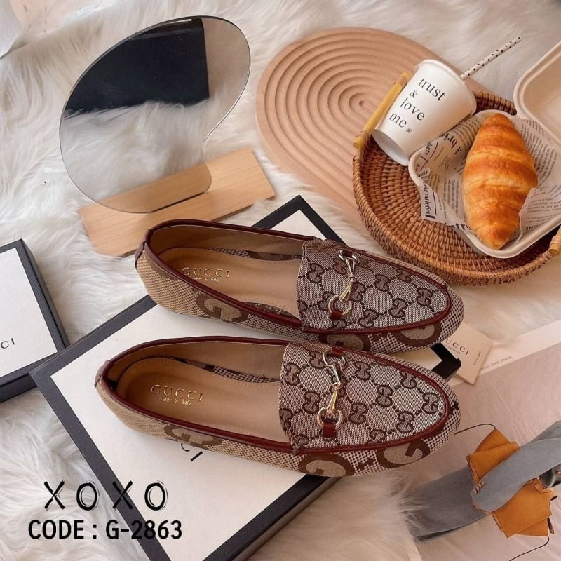 GUCCI รองเท้าคัชชู GG jumbo collection ใหม่ ล่าสุดปีนี้เลย ผ้าลายใหม่ ไม่เหมือนใคร งานชนช้อปค่ะ ปั้มแบรนด์ สวยมาก