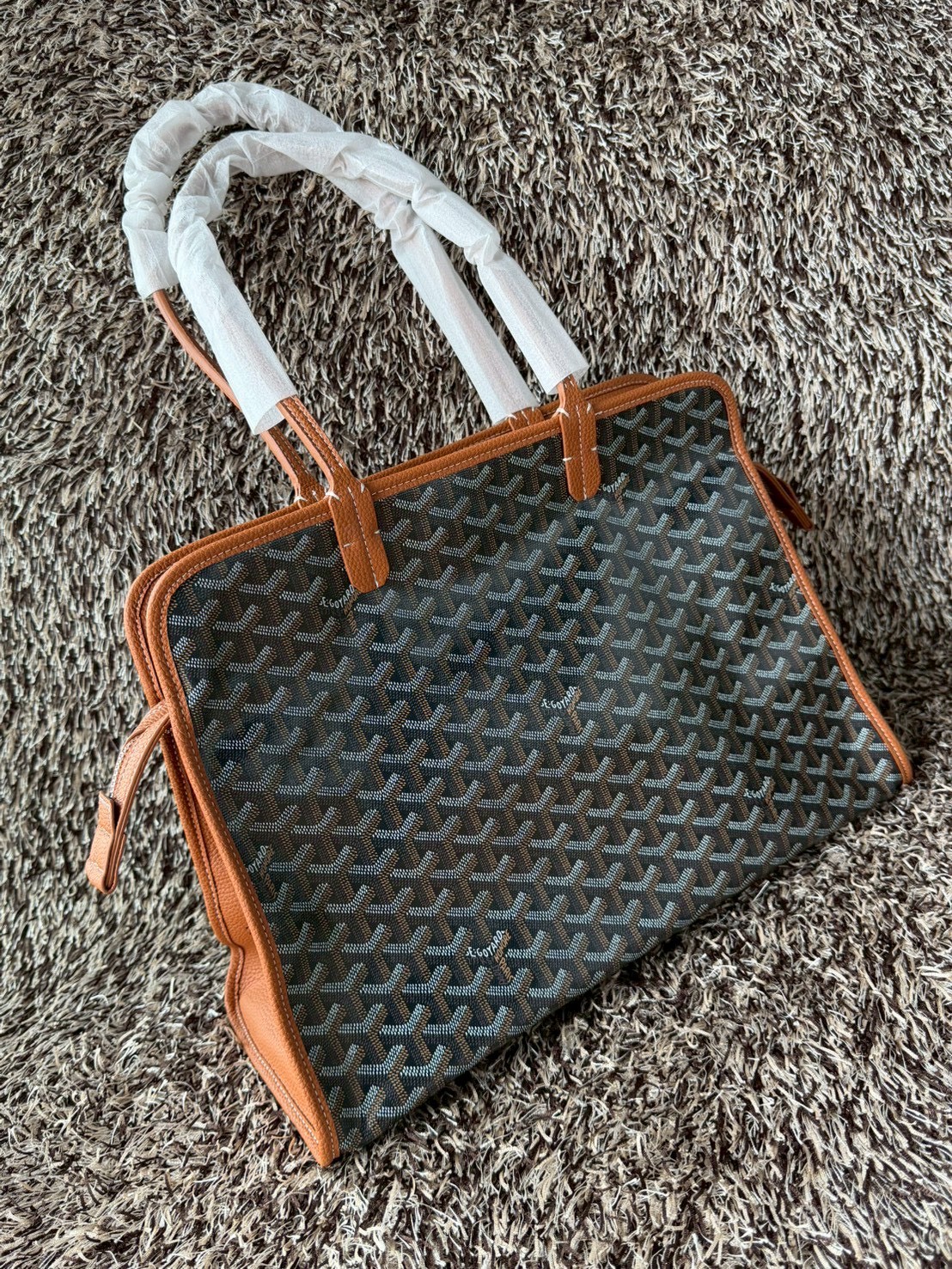 Goyard Hardy PM Tote Bag กระเป๋าสะพายทรงโท้ท ทรงเหลี่ยมใบใหญ่ ภายในโล่งกว้างมาก จุของได้ครบ