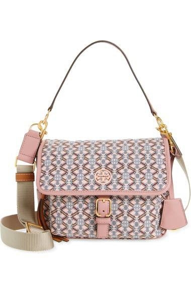 ของแท้ 💯% Tory Burch Piper Printed Crossbody 74656 กระเป๋าถือ สะพายข้างหรือ Crossbody ได้ ด้านในโล่งมี1ช่องซิป และ1ช่องใส่ของจุกจิก ซับในผ้าสวยหรู มีช่องซิปใส่ของด้านนอก