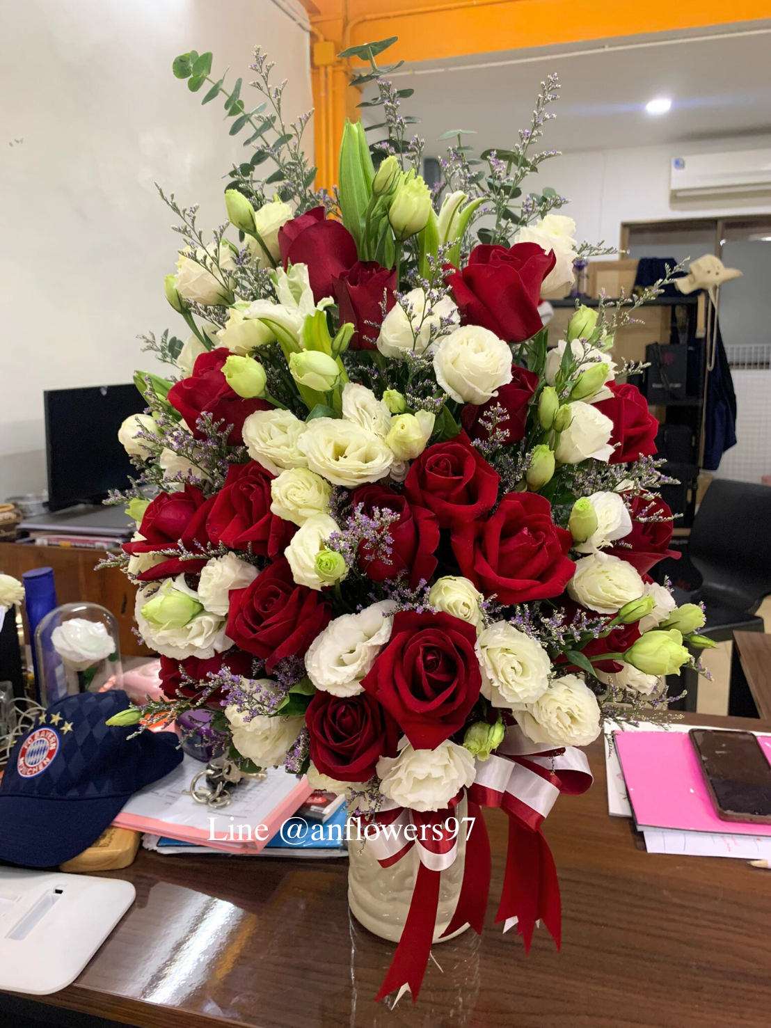 แจกันดอกไม้สด แจกันดอกไม้ แจกันดอกไม้แสดงความยินดี