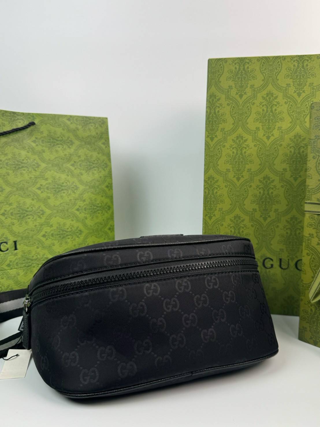 ORI หนังแท้ | GUCCI Nylon Belt bag Black กระเป๋าคาดอก คาดเอว ดีไซน์วินเทจ โทนสีดำสุดคลาสสิก