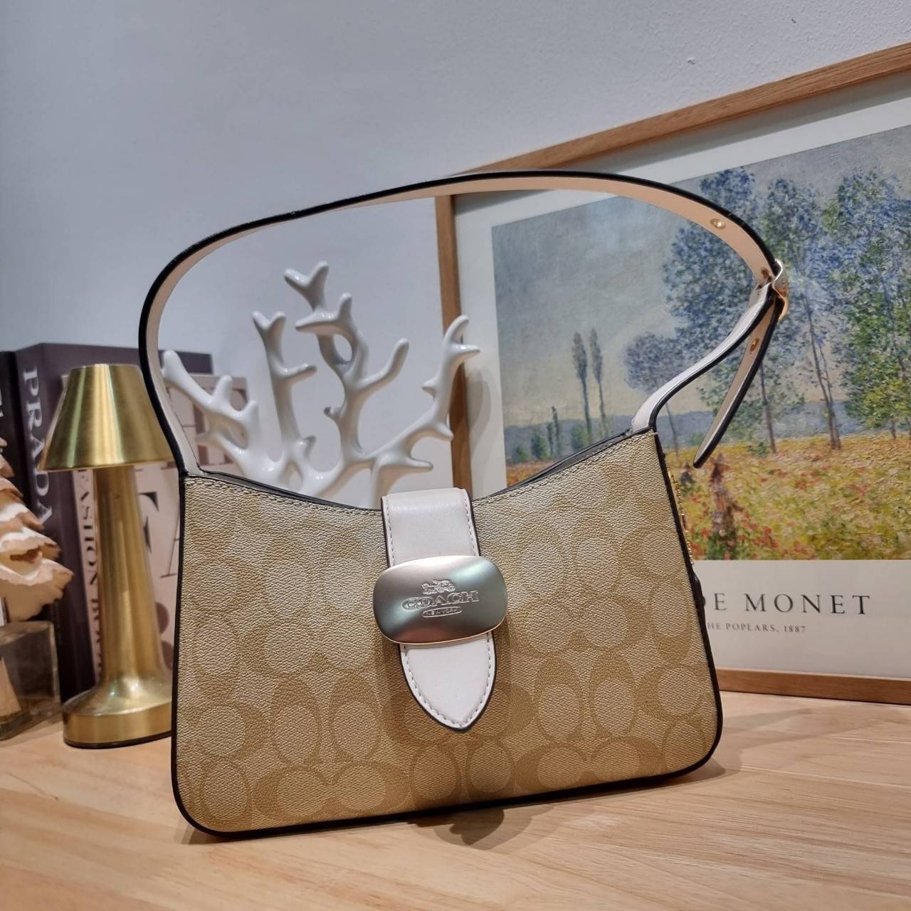 COACH ELIZA SHOULDER BAG IN SIGNATURE CANVAS CR532 / CR533 กระเป๋าสะพายไหล่ทรงโฮโบสุดหรู ดีไซน์โลโก้แบบใหม่สวยเด่น เกรดท็อปออริ เกรดดีสุด สลับแท้ 1:1 ใช้ต่างประเทศได้