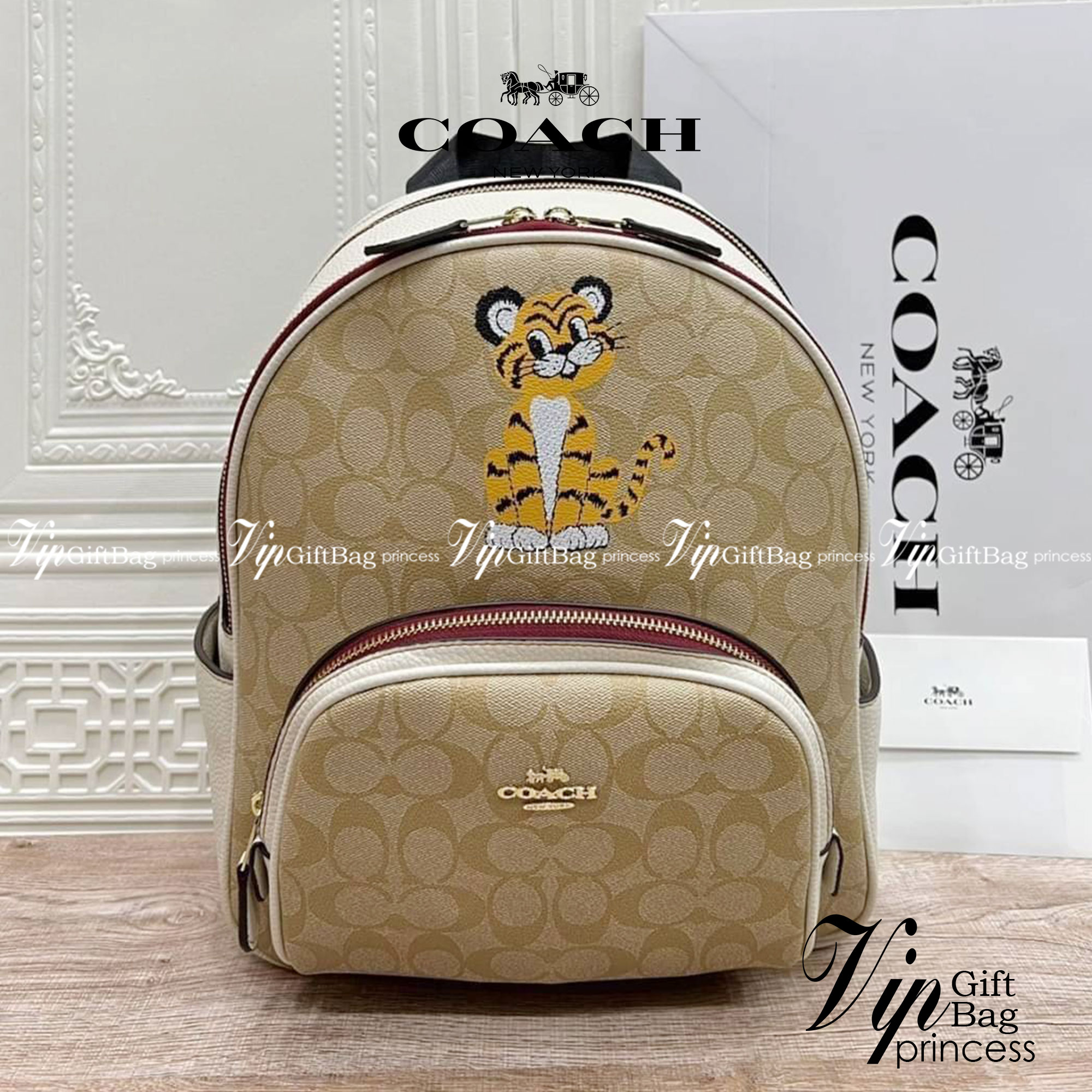 COACH Court Backpack In Signature Canvas With Tiger พร้อมส่งที่ไทย