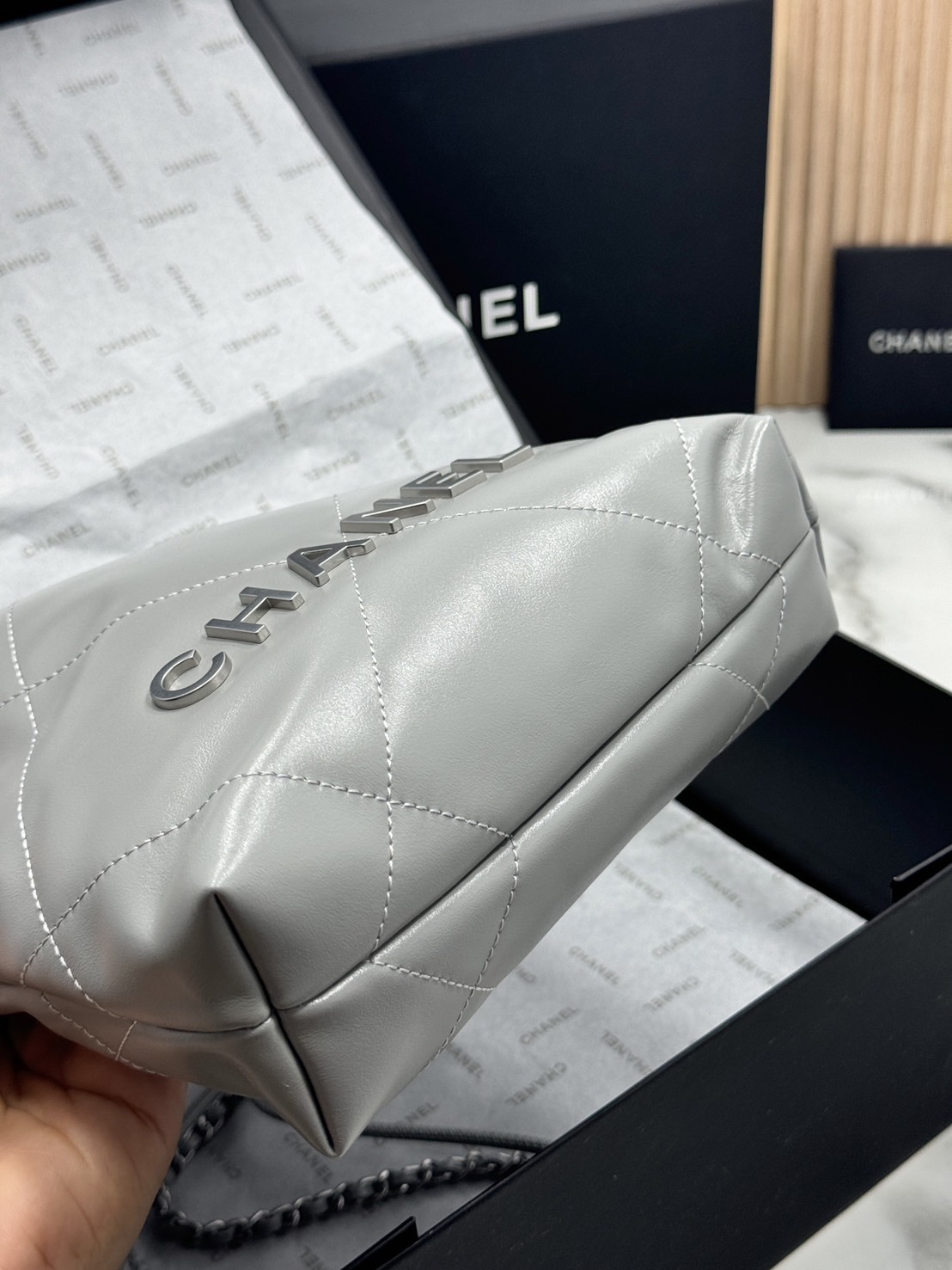 พร้อมส่ง 11 สี ORI หนังแท้ | CHANEL 22 Mini Handbag กระเป๋าสะพายสุดหรู รุ่นยอดนิยม 🤍 เกรดออริจินอล หนังแท้ ภาพถ่ายจากงานขายจริง ใช้งานต่างประเทศได้