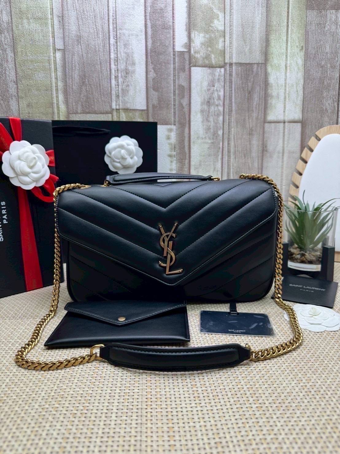 ORI หนังแท้ | 28cm YSL LOULOU medium in MATELASSÉ กระเป๋าสะพายสายโซ่าีทองหรูหรา งานหนังแท้เนื้อนุ่มตะเข็บเย็บลายเชฟรอนสวยหรูโดดเด่นเป็นเอกลักษณ์ 🤍 เกรดออริจินอล หนังแท้