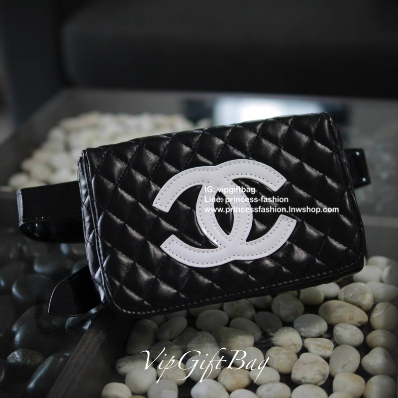 NEW ARRIVAL 2019!! CHANEL WAIST BAG (NOT FOR SALE) กระเป๋าสะพายคาดเอวหรือคาดอกพรีเมี่ยมกิ้ฟของแท้จาก CHANEL วัสดุหนัง PU นิ่มมือ ปักโลโก้สีขาว ด้านในเปิดปิดด้วยฝาปิดกระดุมแม่เหล็ก ใส่ของจุกจิกและมือถือได้ทุกรุ่น มาพร้อมสายคาดเอวแบบเข็มเข็มขัดปรับระดับ อะไ