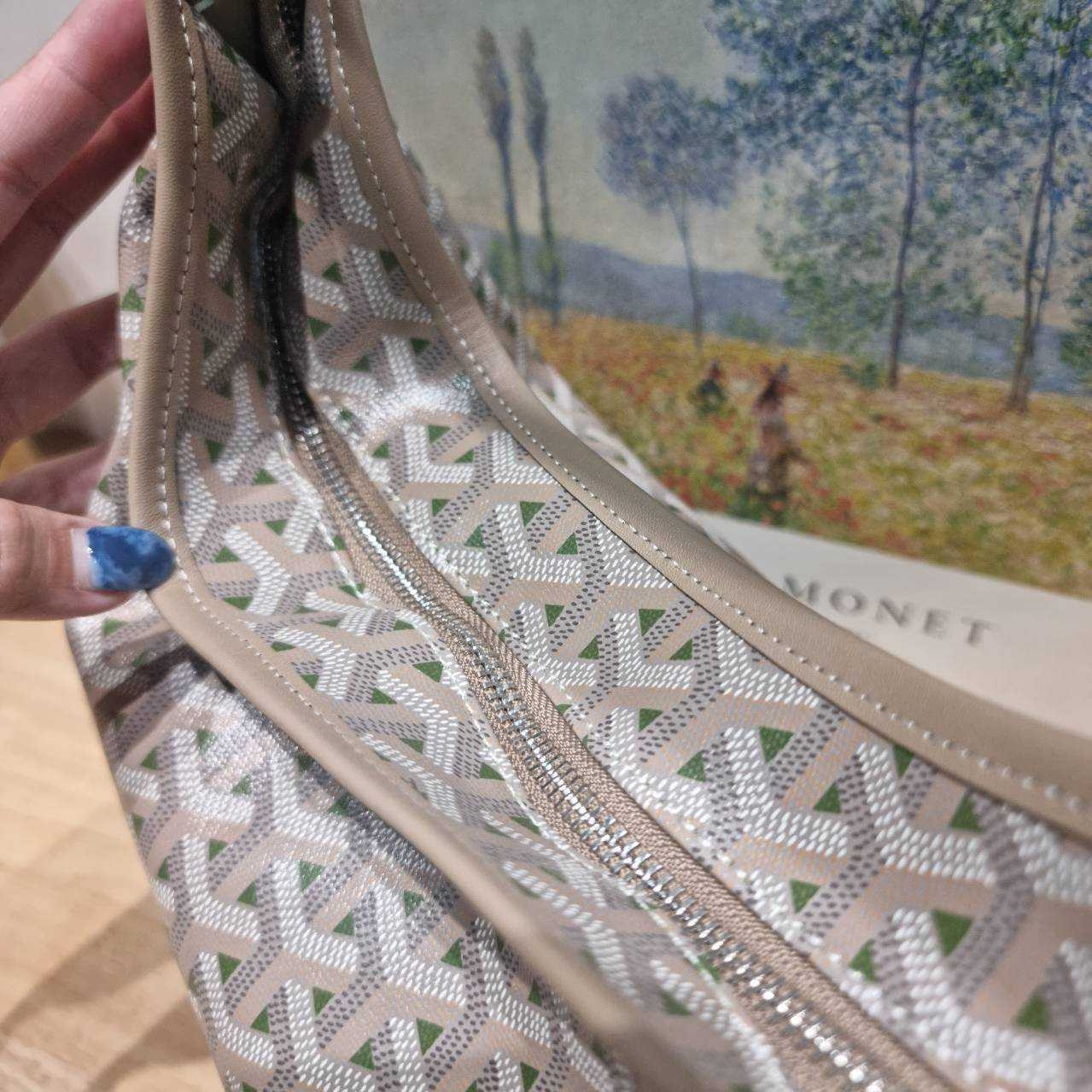 GOYARD BOHEME HOBO BAG กระเป๋าโฮโบใบใหญ่ พร้อมใบลูก มาในสีลิมิเต็ดรุ่นที่ตามหา สวยเด่นเป็นเอกลักษณ์ด้วยลวดลายตัว Y เต็มผืน