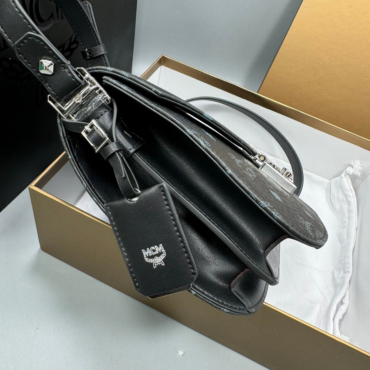 M.C.M PATRICIA SHOULDER BAG IN VISETOS กระเป๋าสะพายไหล่/ข้าง ดีไซน์ได้อย่างมีสไตล์ เกรดออริ สลับแท้ 1:1 ใช้งานต่างประเทศได้