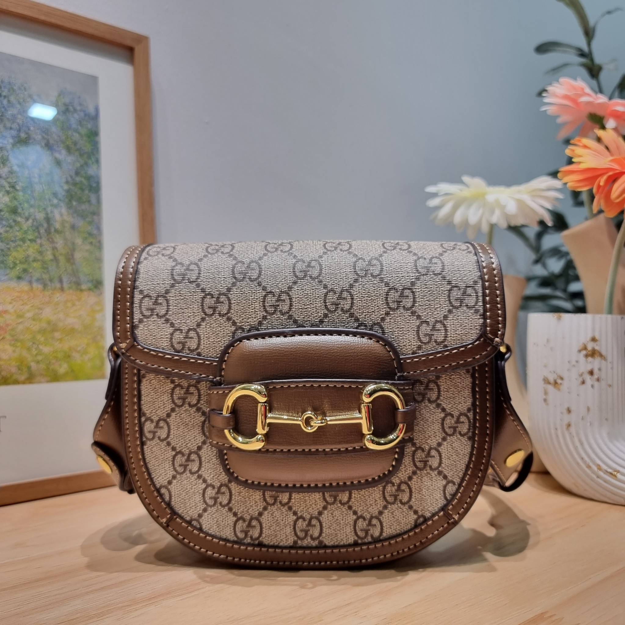 Gucci horsebit 1955 mini rounded bag / GUCCI BAG พร้อมส่ง 2 สี กระเป๋าสะพายไหล่/สะพายข้างทรงคลาสสิค มาในไซส์มินิ กะทัดรัด สวยอยู่ทรง **ล็อทราคาพิเศษสุดคุ้ม