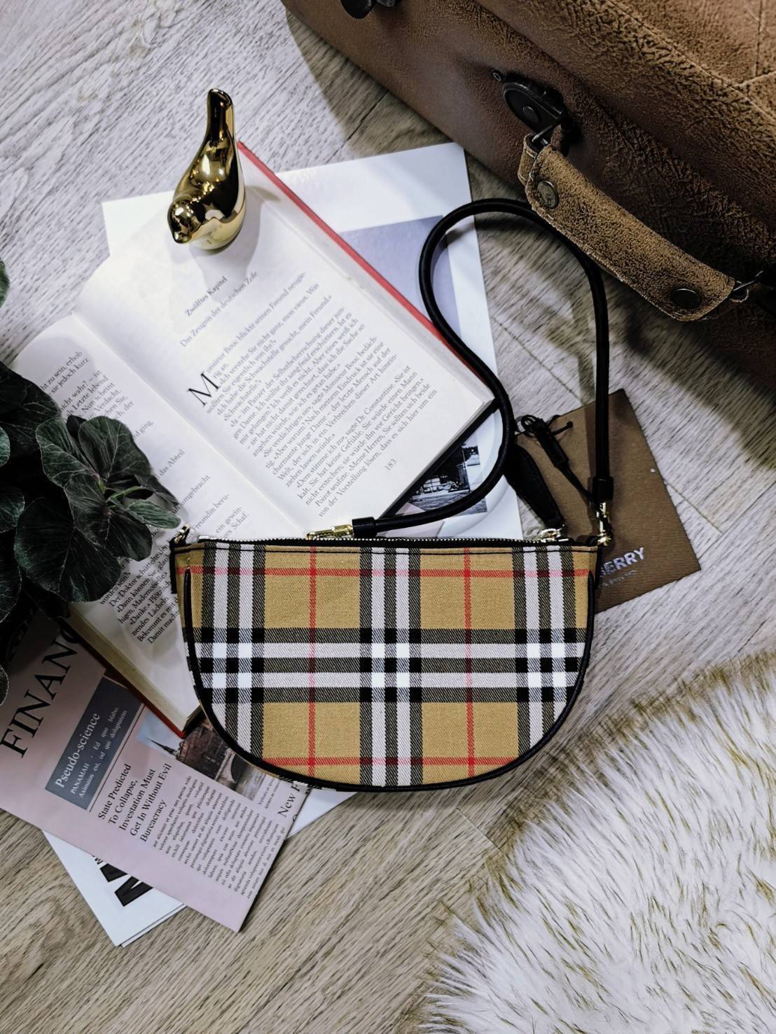 พรีเมี่ยมกิ๊ฟแท้ 100% 】BURBERRY FRAGRANCES VINTAGE SHOULDER BAG VIP GiFT WITH PURCHASE (GWP) พรีเมี่ยมกิ๊ฟ Limited Edition จากเคาน์เตอร์ BURBERRY FRAGRANCES