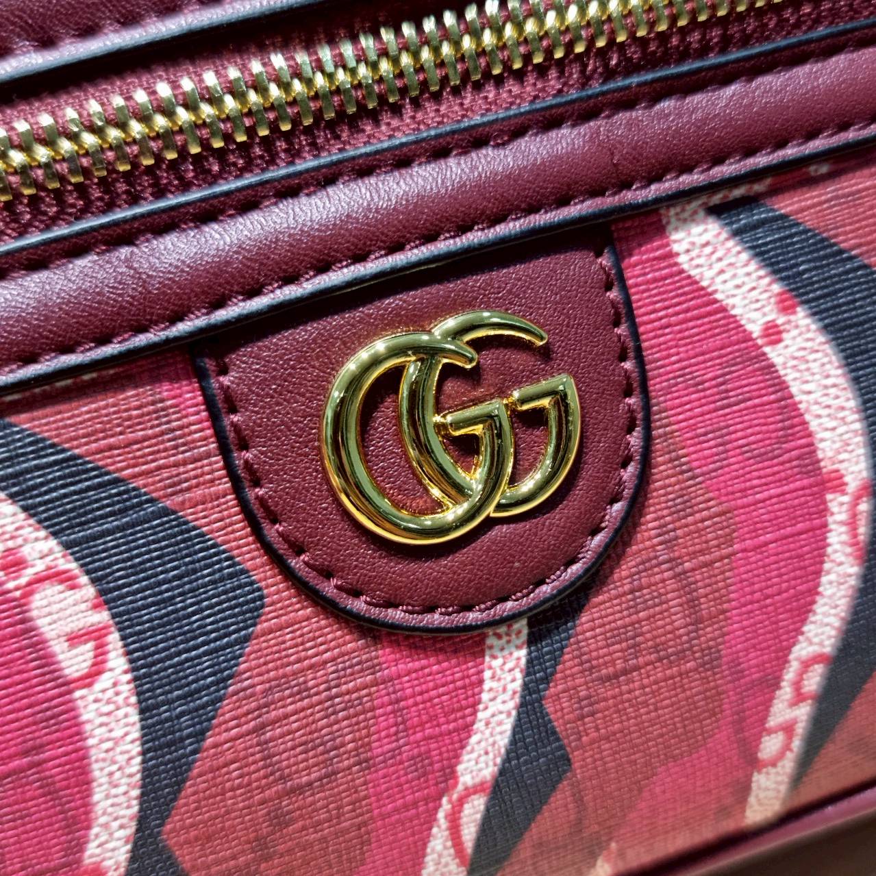 Gucci Lunar New Year Printed super mini bag ไอเท็มหายากสุดปัง กระเป๋าสะพายรุ่นรับทรัพย์ คอลเลคชั่นใหม่พร้อม box set โทนสีใหม่ของแบรนด์