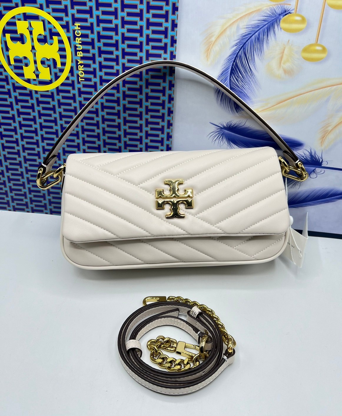 Tory Burch Kira Chevron Flap Small Shoulder Bag กระเป๋าสะพายดีไซน์รูปทรงคลาสสิค ดูผู้ดีหรูหรา เกรดออริ สลับแท้ 1:1 ใช้งานต่างประเทศได้