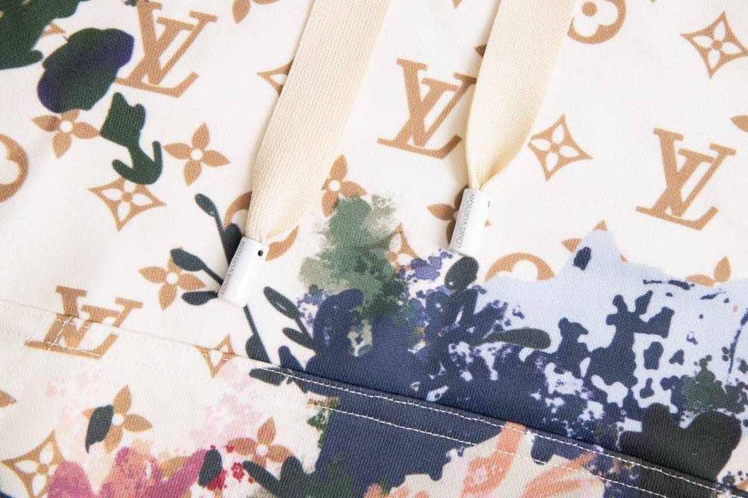 LV Flower Hoodie / LOUIS VUITTON Hoodie Flower เกรดออริจินอล มีป้ายแท็กที่คอเสื้อ ใส่ได้ทั้งผู้หญิงผู้ชาย พร้อมส่งที่ไทย ภาพสินค้าถ่ายจากงานขายจริง ใช้งานต่างประเทศได้