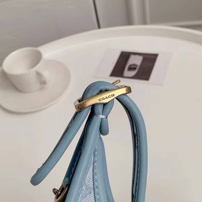 Coach ERGO SHOULDER BAG Glovetanned leather One credit card slot