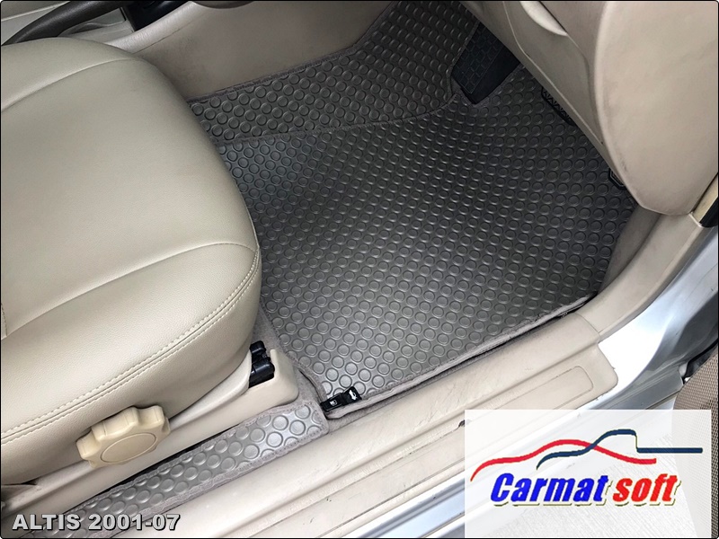 พรมปูพื้นรถยนต์TOYOTA ALTIS 01-07 (หน้าหมู) พรมลายกระดุม สีเทา เต็มคัน