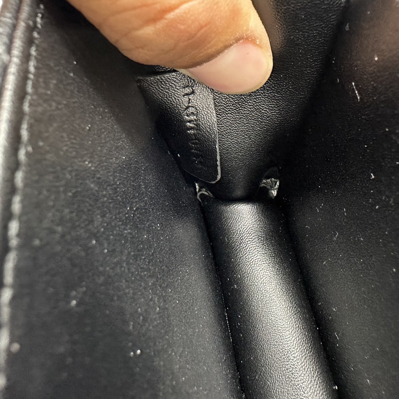 8" DIOR Mini Dior Ange Bag / Dior Clutch Bag Macrocannage CD clasp with white resin pearl กระเป๋าถือพร้อมสายสะพาย ประดับตัวล็อคมุก สวยงามเหนือกาลเวลา เกรดออริ 1:1