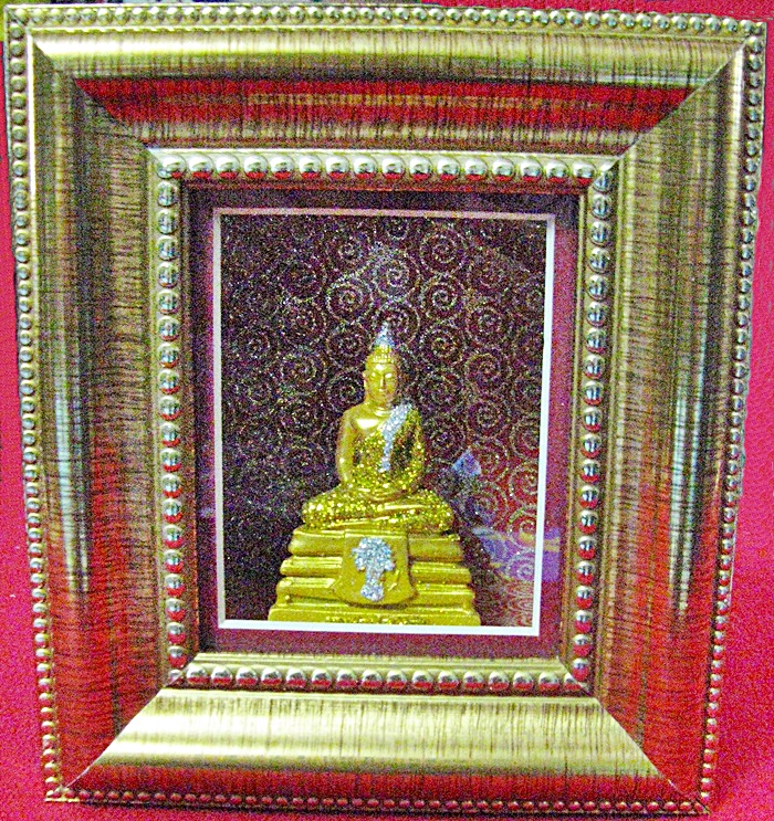 สินค้าหมดค่ะ กรอบรูปองค์ลอยหลวงพ่อโสธรค่ะ