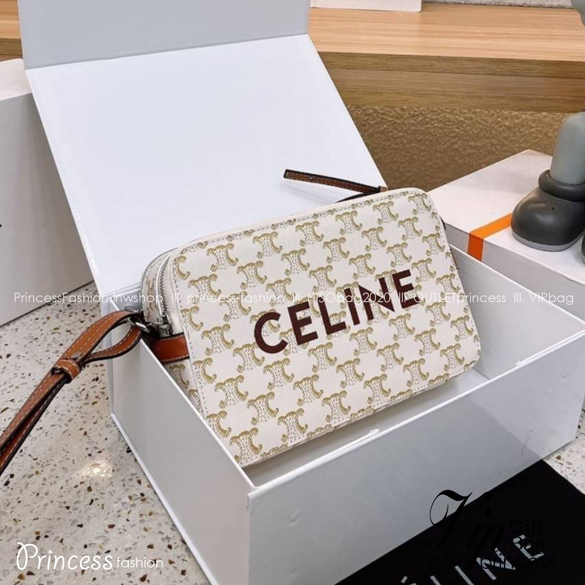 CELINE Messenger Double Zip in TRIOMPHE CANVAS กระเป๋าสะพายทรงแมสเซ็นเจอร์ ดีไซน์สุดคลาสสิค ใช้ได้ทั้งชายหญิง เปิด-ปิดด้วยซิปแบ่ง 2 ช่อง สะดวกใช้งาน