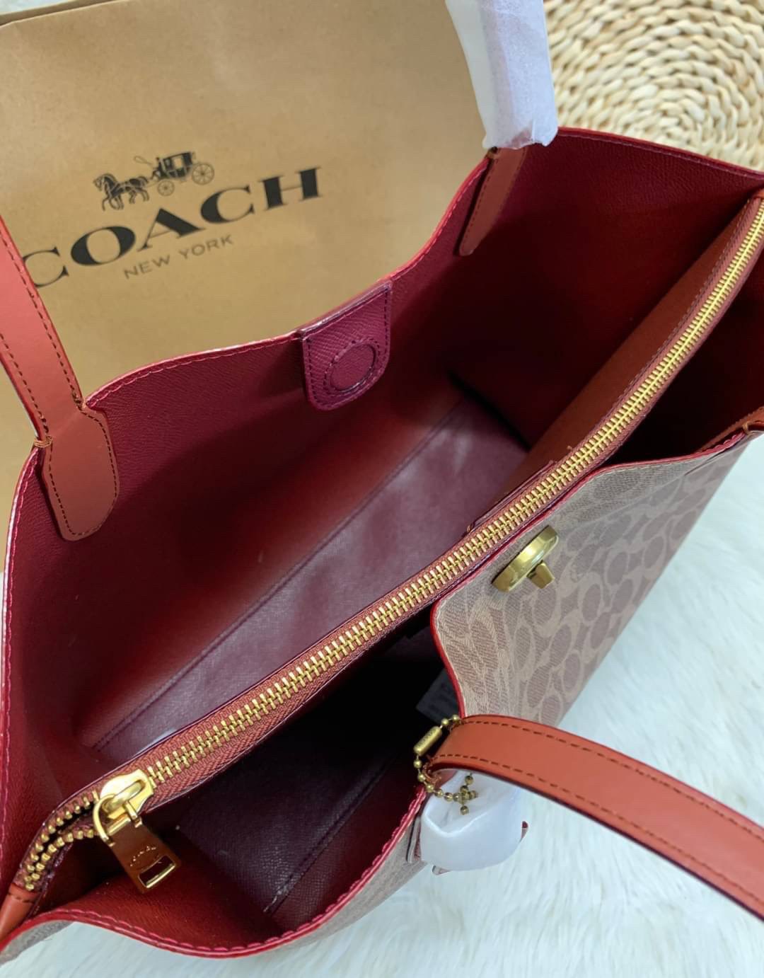 COACH WILLOW TOTE ((C0693//C0690//C0691)) 🌈 สินค้าออกใหม่ค่ะ! กระเป๋าทรง Tote ใบใหญ่ หนังแท้อย่างดีค่ะ