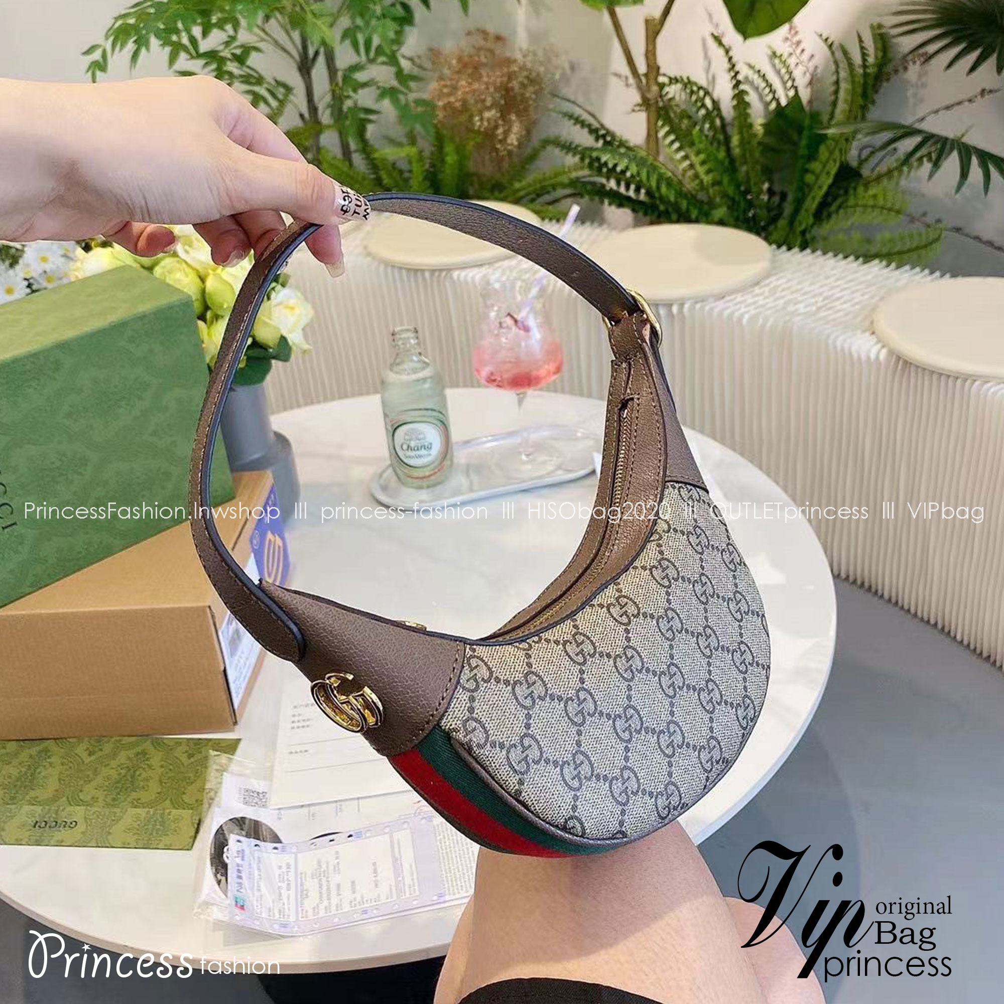 Gucci Ophidia GG Mini Shoulder Bag / GUCCI BAG พร้อมส่ง 6 สี กระเป๋าสะพายไหล่ไซส์มินิ ทรงน่ารักน่าใช้ สะดุดตาด้วยดีไซน์เรียบหรู แฝงความไฮน์ในตัว