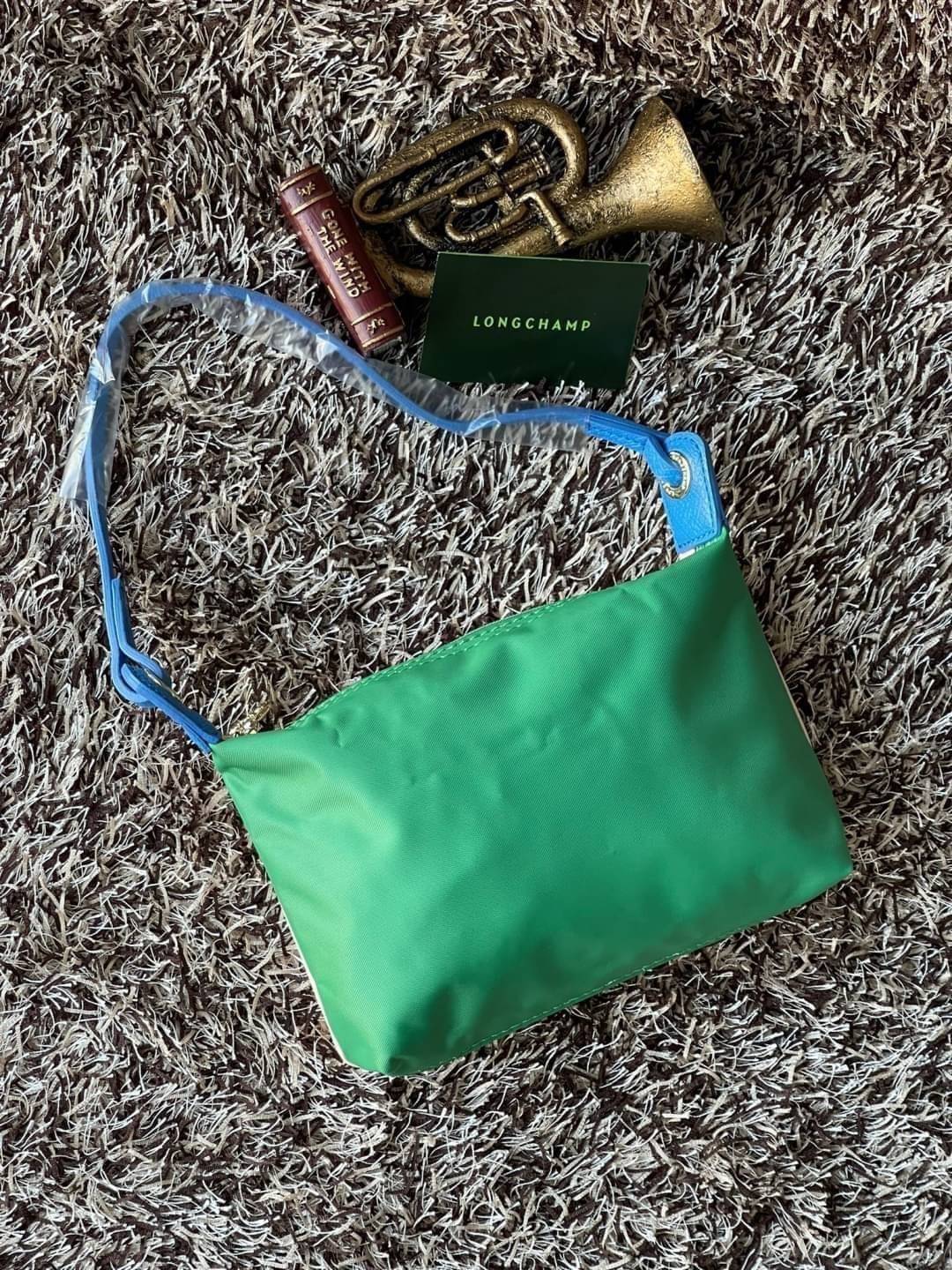 LONGCHAMP LE PLIAGE RE-PLAY Shoulder bag แฟน ๆ ของกระเป๋าไนลอนพกพาอันเป็นเอกลักษณ์ของแบรนด์ ตอนนี้มีคอลเลกชั่นใหม่ล่าสุดให้เลือกสรร