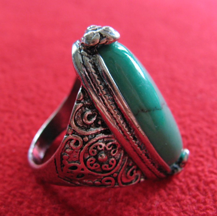 สินค้าหมดค่ะ แหวนหินเทอร์ควอยส์สีเขียว โรเดียมสีเงิน(มีโชค)แบบ2ค่ะ