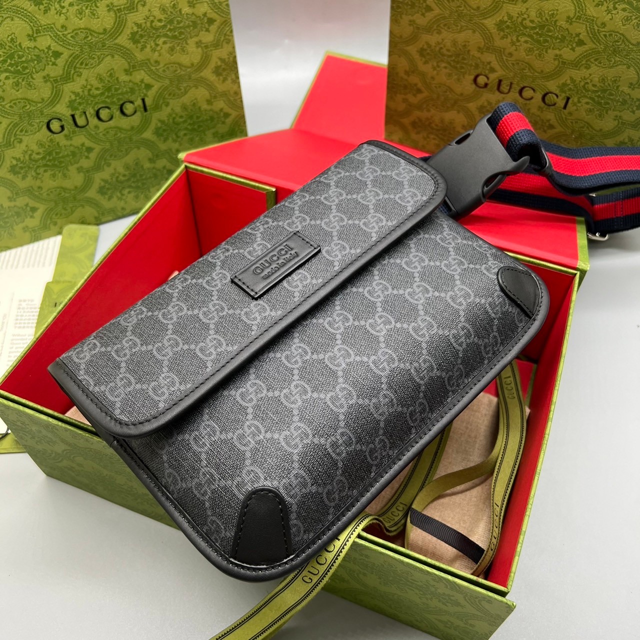 GUCCI Neo Vintage GG Supreme belt bag Black / Gucci Belt bag เกรดใช้งานสลับของแท้ เกรดออริจินอล ใช้ได้ทั้งชายหญิง งาน unisex ผลัดกันใช้ ^-^ ก็ได้ งานสวยตามรูป สินค้าขายดี ภาพสินค้าถ่ายจากงานขายจริง ใช้งานต่างประเทศได้