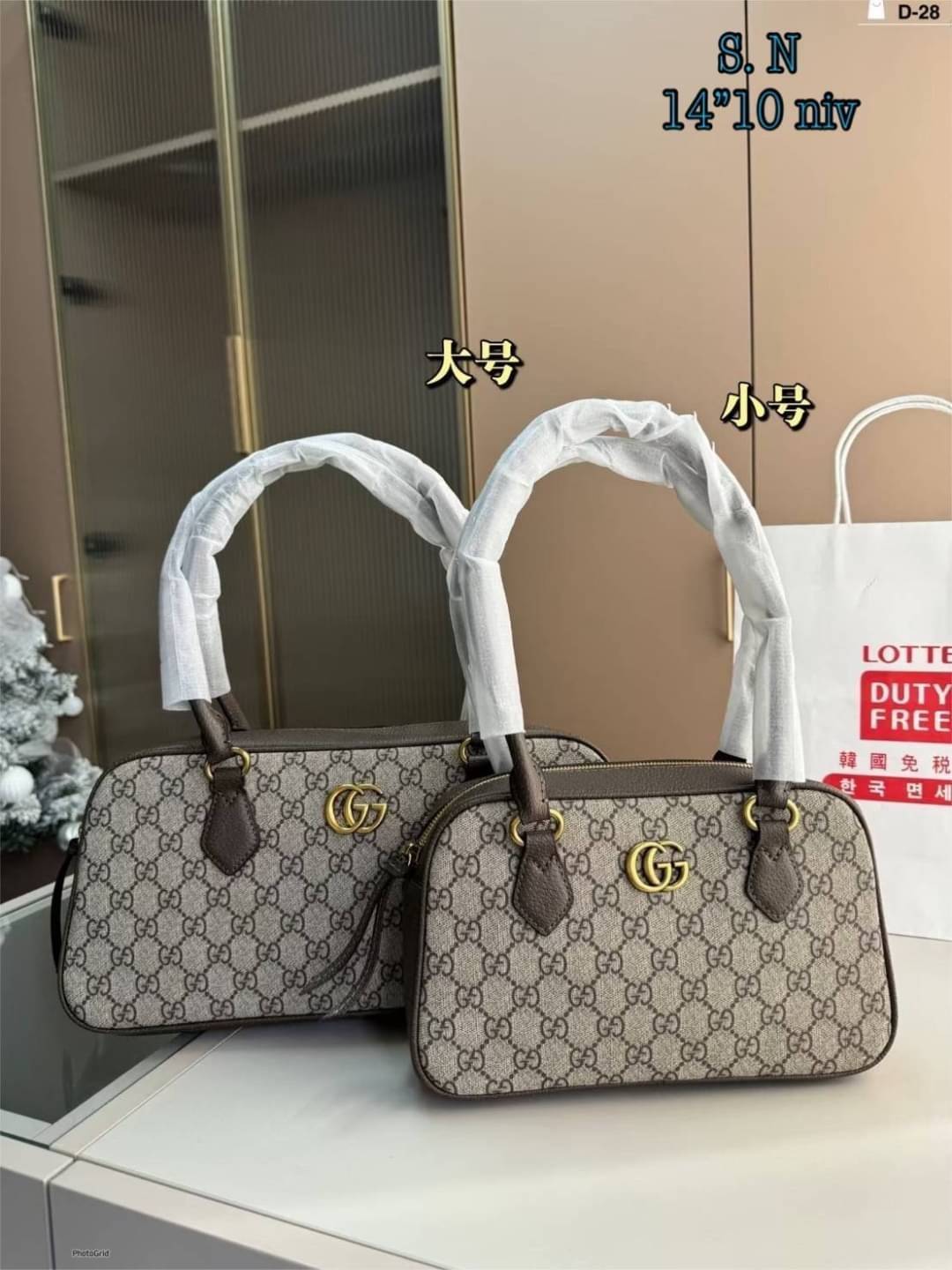 GUCCI Ophidia GG Top Handle Bag กระเป๋าสะพายคลาสสิค คลาสซี่กับคอลใหม่ กระเป๋าสะพายไหล่ที่มาแรงสุดๆในตอนนี้ ใช้ง่ายสะพายสะดวก หูสะพายในตัวแบบยาว ภายในเป็นช่องโล่ง รูปทรงเรียบหรู พิมพ์ลายโมโนแกรมเต็มใบ แต่งอะไหล่สีทองโลโก้ GG ตอบโจทย์และแมทช์ได้ทุกลุค