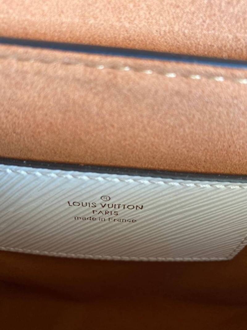 VIP 】หนังแท้ LOUIS VUITTON Epi Twist Shoulder Bag MM 4 สี พร้อมส่งที่ไทย