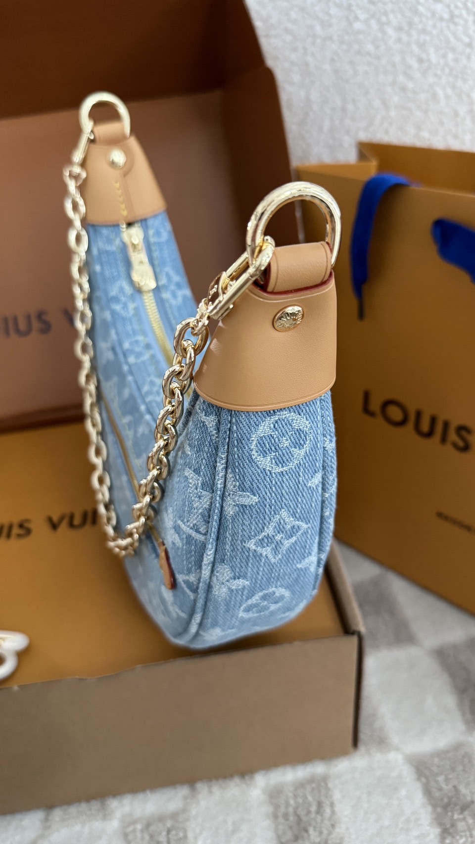 LV Loop Other Monogram Canvas Sky Blue Denim กระเป๋าสะพายทรงโฮโบเดนิม รูปทรงพระจันทร์ครึ่งเสี้ยว เกรดออริ 1:1 ใช้งานต่างประเทศได้