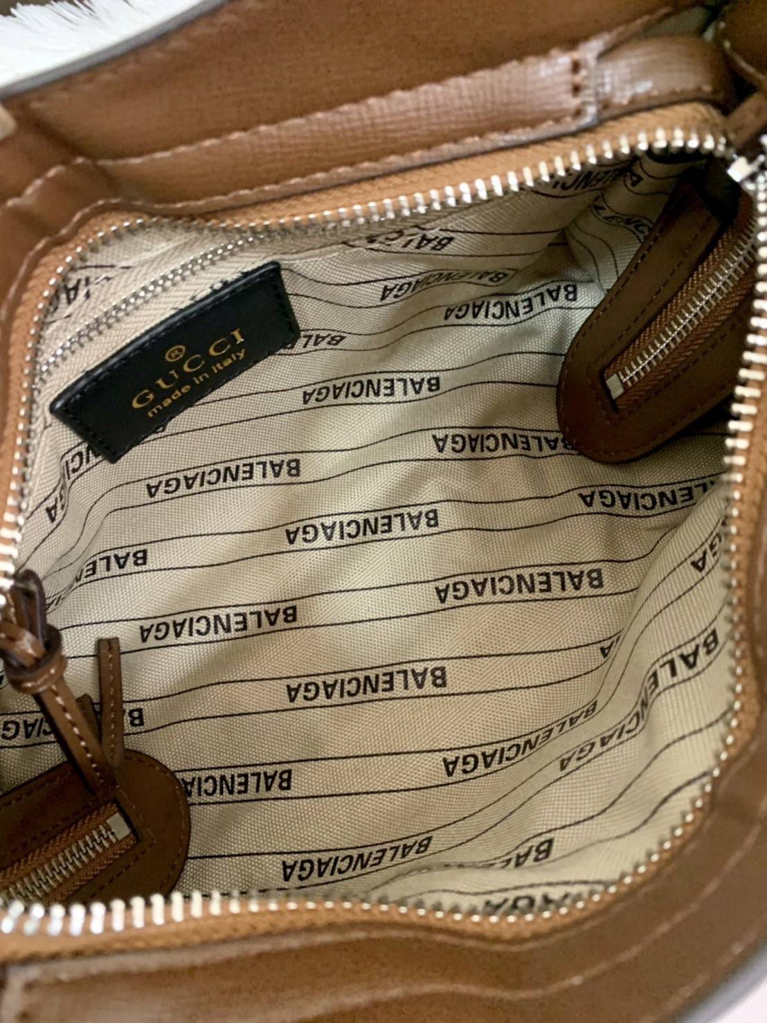 VIP 🥂 Gucci x Balenciaga The Hacker Project Mini Neo Bag คอลเลคชั่นร้อนๆ พร้อมเสิร์ฟ ที่่มีการผสมผสานระหว่างGucci & Balenciaga เข้าไว้ด้วยกัน ดีไซน์ล้ำสมัย วัสดุCanvas เย็บขอบด้วยหนังcalfskin อะไหล่เงิน ลวดลายสดใส ประทับตัวอักษรBalenciaga ลงบนผ้าเ