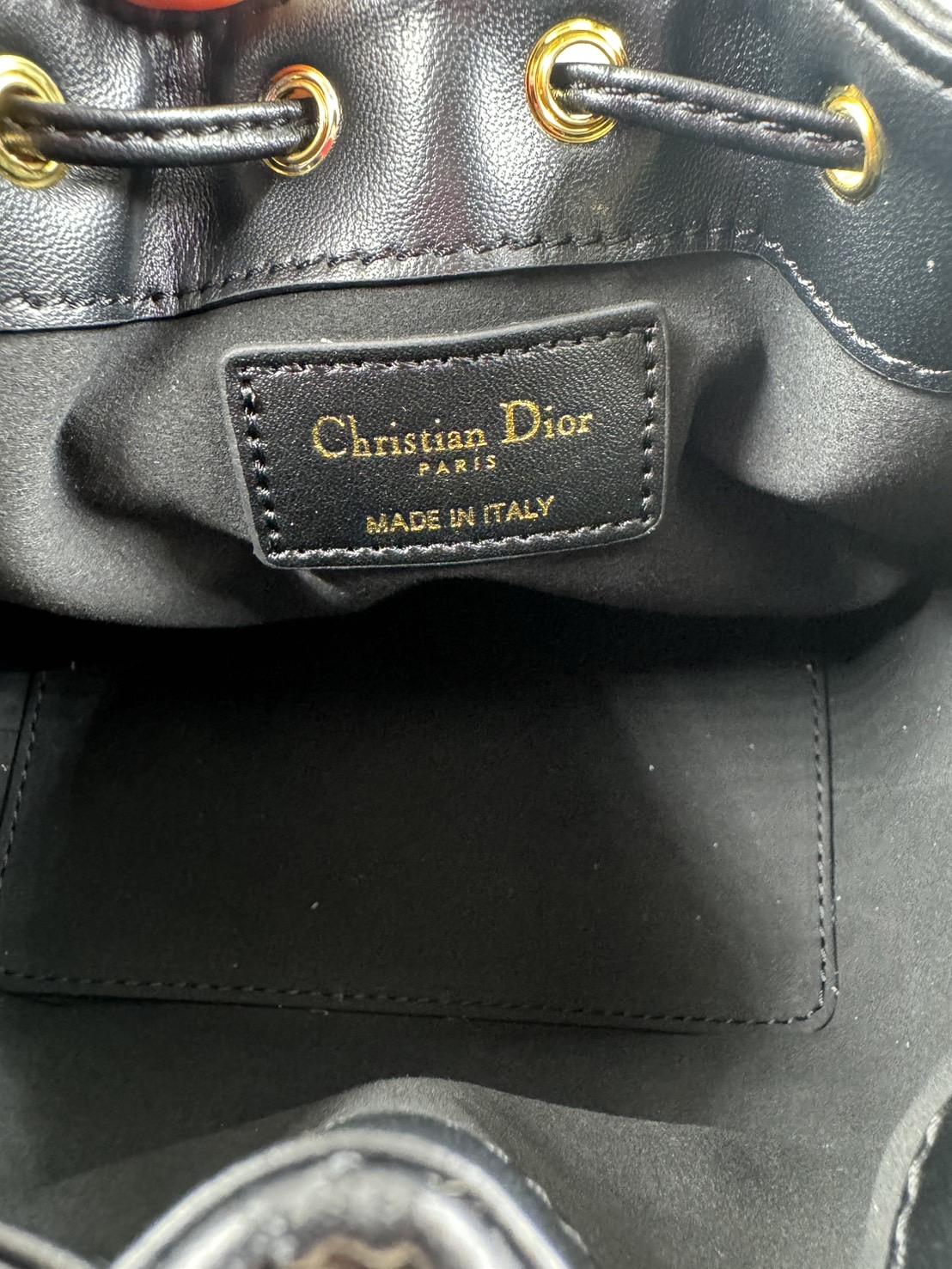 DIOR Small Dior Jolie Bucket Bag กระเป๋าทรงถังรูปทรงทันสมัย สง่างามเหนือกาลเวลา เกรดท็อปออริ สลับแท้ 1:1