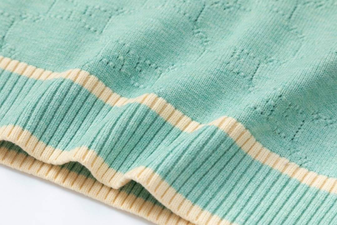 GUCCI Sweater / GUCCI Pullover aus Wolle mit GG งานเกรดออริจินอล มีป้ายแท็กที่คอเสื้อทุกตัว ใส่ได้ทั้งผู้หญิงผู้ชาย พร้อมส่งที่ไทย ภาพสินค้าถ่ายจากงานขายจริง ใช้งานต่างประเทศได้