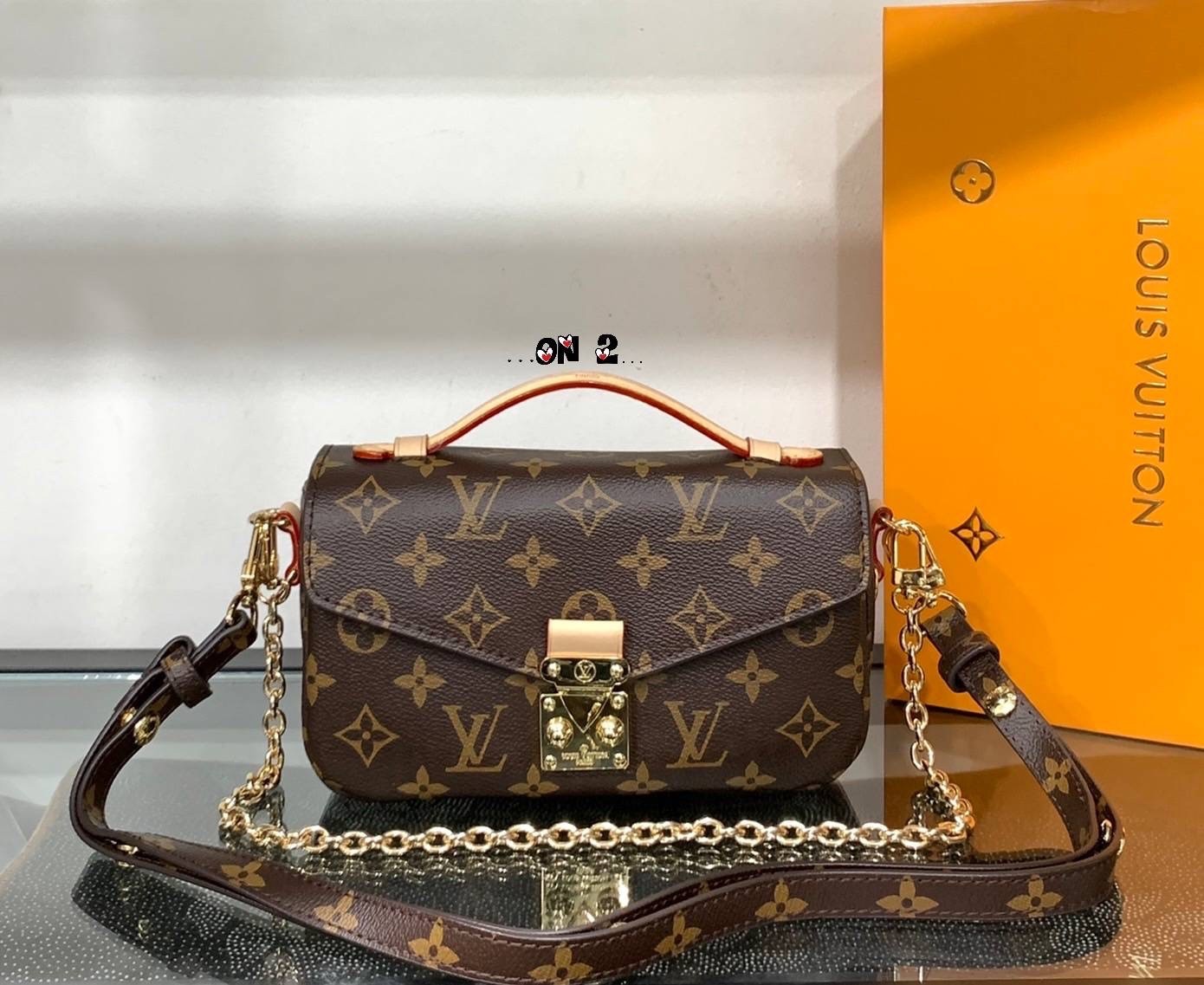 LV Pochette Metis East West Bag กระเป๋าถือ/สะพายทรงสวย คลาสสิค ดีไซน์เรียบง่าย แต่แฝงความหรู งานสวยเป๊ะ มาพร้อมสายโซ่สีทอง