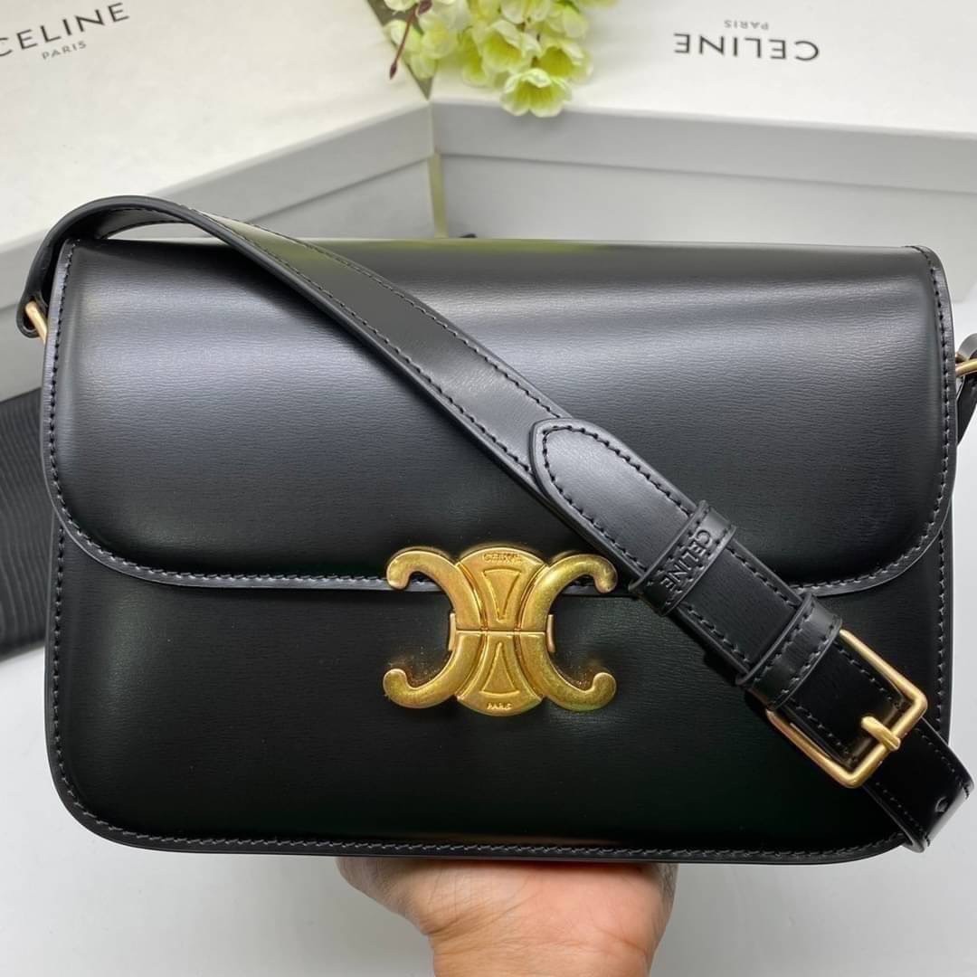 MEDIUM 22cm : CELINE CLASSIQUE TRIOMPHE BAG IN SHINY CALFSKIN / Celine Triomphe Bag / Celine Bag พร้อมส่ง 10 สี เกรดออริ 1:1 กระเป๋าแบรนด์หรูที่ควรมีแห่งปี