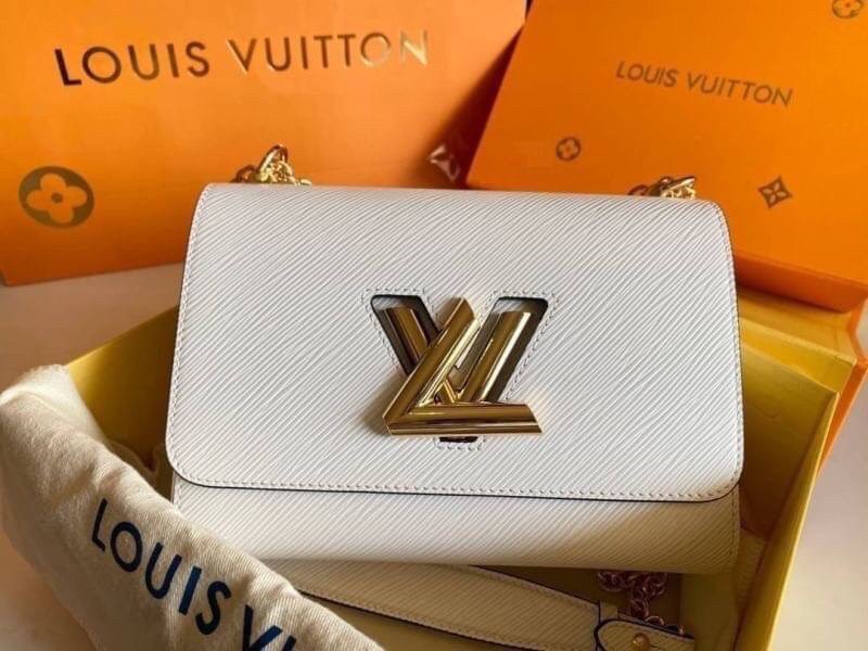 VIP 】หนังแท้ LOUIS VUITTON Epi Twist Shoulder Bag MM 4 สี พร้อมส่งที่ไทย