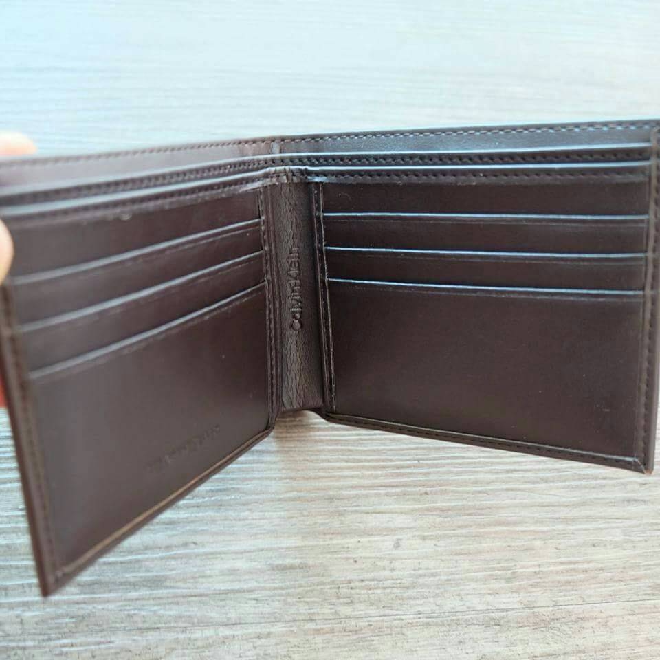 Calvin Klein Leather Credit Card Fold with Metal Clip Key Fob Set กระเป๋าสตางค์ใบสั้น Set สุดคุ้มมอบให้เป็นของขวัญหรือใช้เองก็แนะนำค่ะ