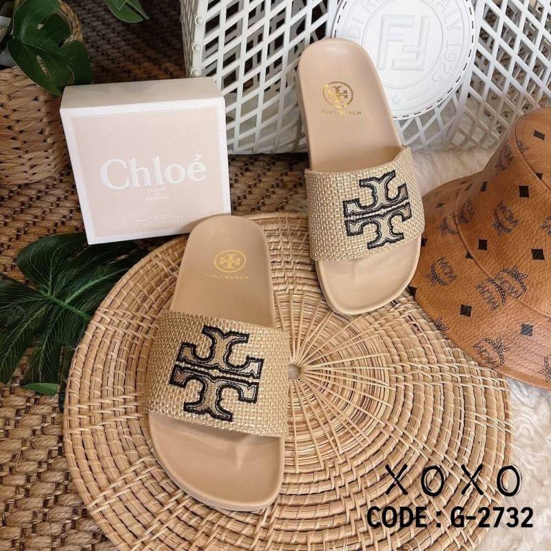 Tory Burch Sandels งานสวม ใส่สบาย พื้นยางนุ่ม วัสดุผ้ากระสอบ ปักลายโลโก้แบรนด์ สวยมาก งานเรียบร้อย