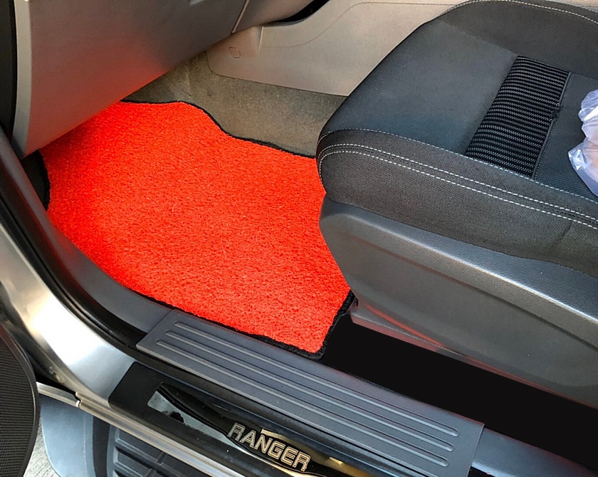 พรมดักฝุ่นไวนิลFORD RANGER 4ประตู (ปี2012-20) แบบ5ชิ้นหลัก เข้ารูป1