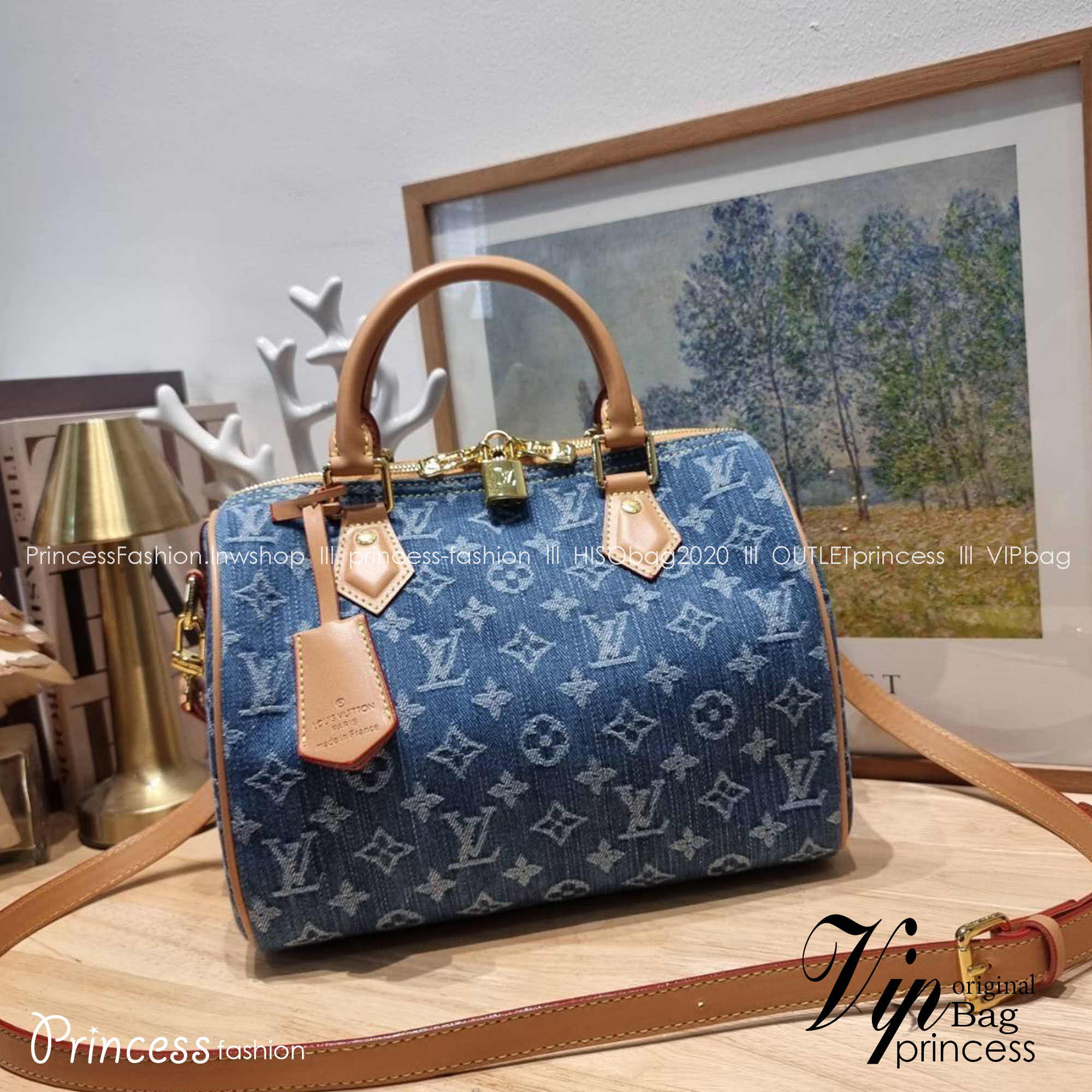 LV speedy 25 denim bag กระเป๋าทรงหมอน รุ่นท็อปฮิต กับดีไซน์ใหม่ต้อนรับฤดูร้น โดดเด่นด้วยการตกแต่งลายพิมพ์ไม่เกร่อ เดนิมสดใส