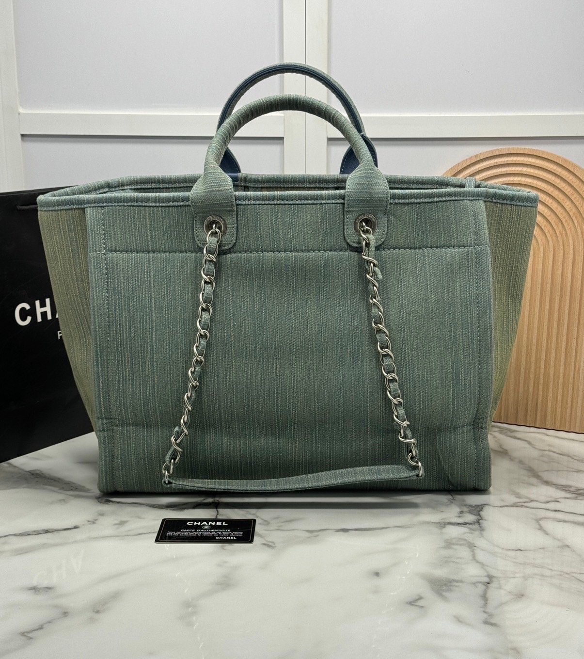 ORI หนังแท้ | Chanel Deauville Tote Bag กระเป๋าสะพายทรงโท้ทช้อปปิ้ง ใบใหญ่ ภายในโล่งกว้าง จุของได้เยอะ