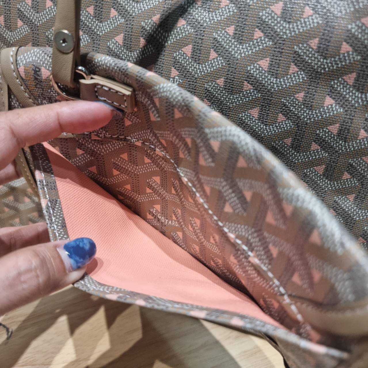 GOYARD BOHEME HOBO BAG กระเป๋าโฮโบใบใหญ่ พร้อมใบลูก มาในสีลิมิเต็ดรุ่นที่ตามหา สวยเด่นเป็นเอกลักษณ์ด้วยลวดลายตัว Y เต็มผืน